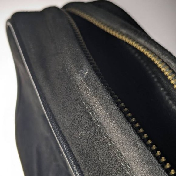 Beautiful Vintage Chanel Velvet Tassel Crossbody Hand Bag in Black/Gold - Picture 4 of 16